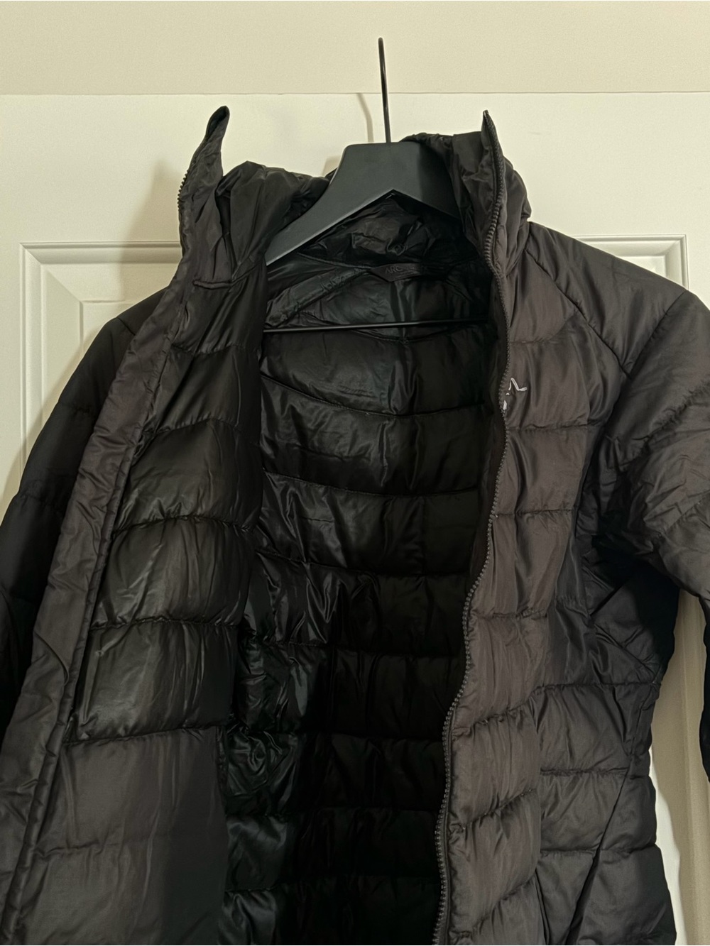 Arc'teryx Black Hooded Women's Puffer Jacket - Picture 2 of 6